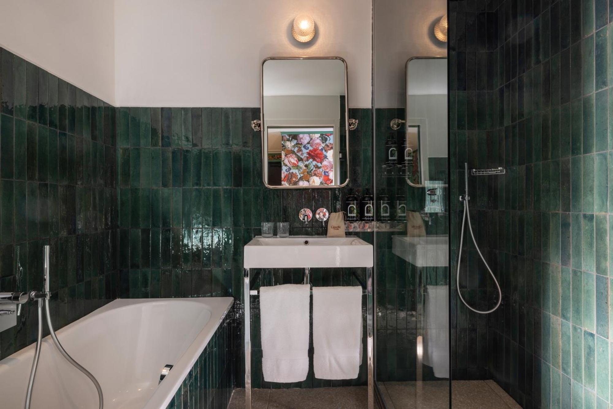 Hotel Ginette A La Folie & Spa 巴黎 外观 照片
